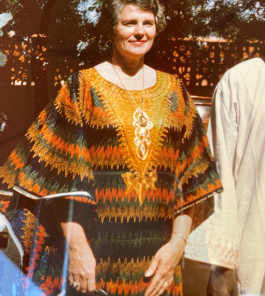 photo of Elizabeth Stack in Africa