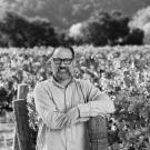 Winemaking Certificate Program instructor Larry Schaffer in vineyard